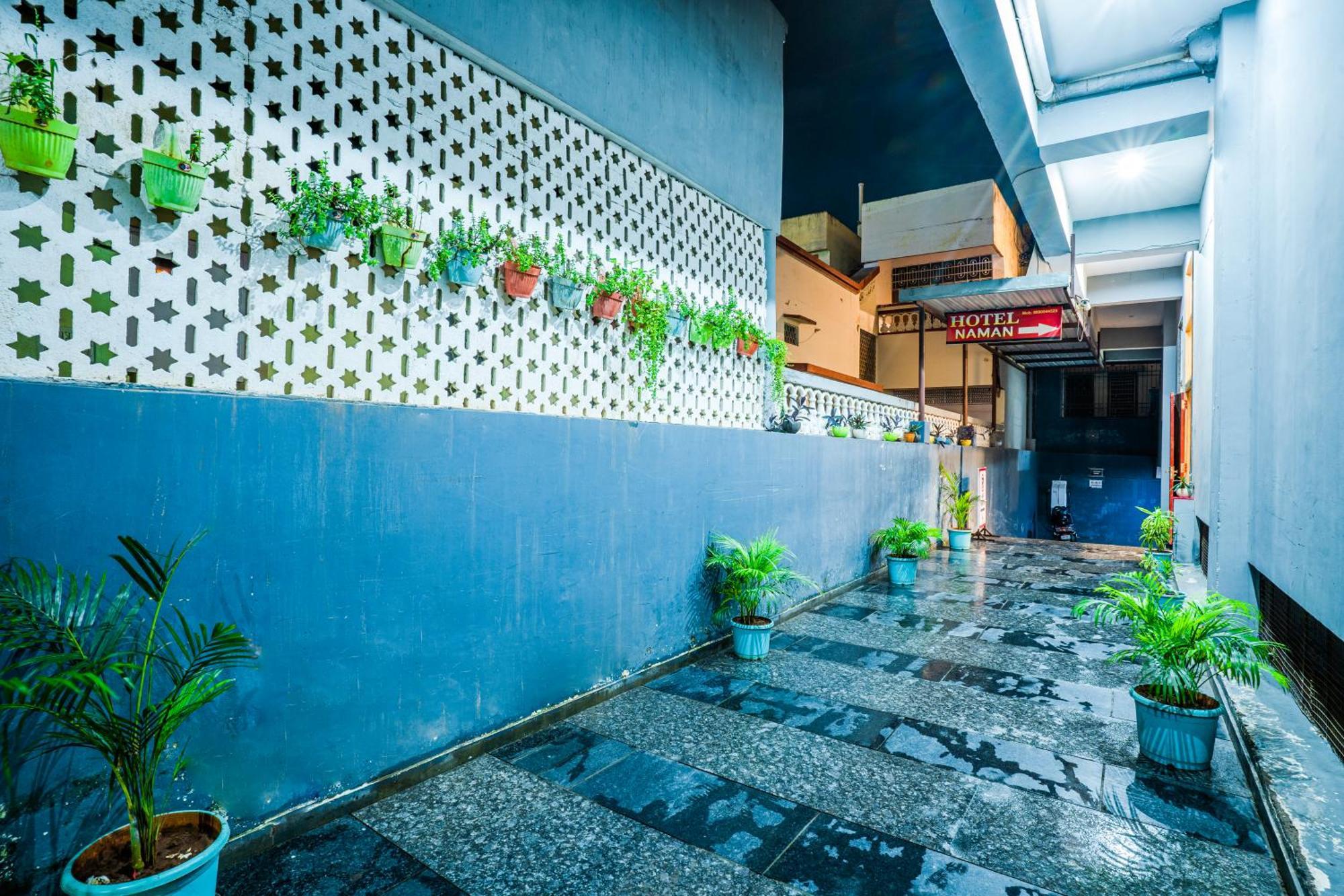 Hotel Naman Udaipur Kültér fotó