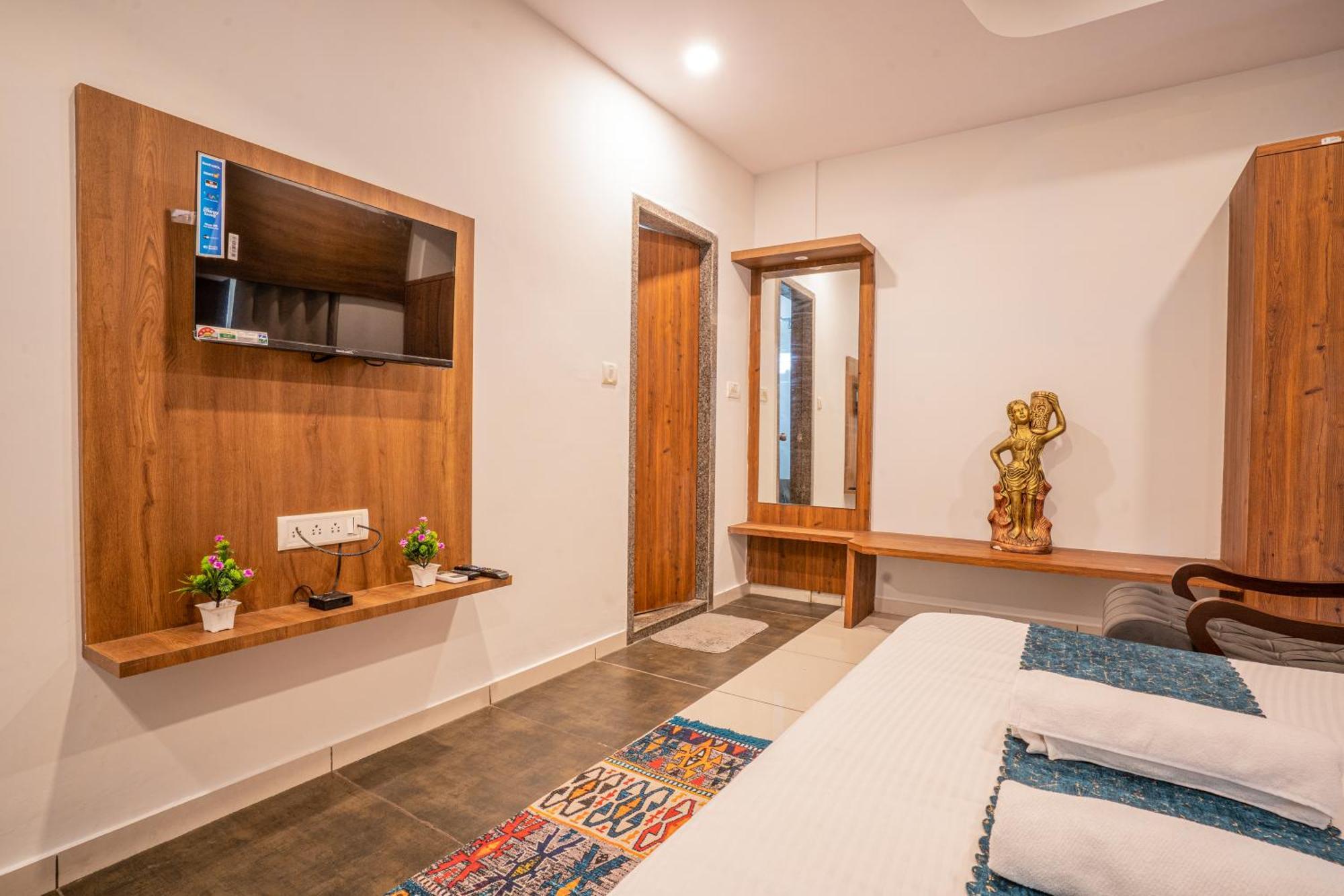 Hotel Naman Udaipur Kültér fotó