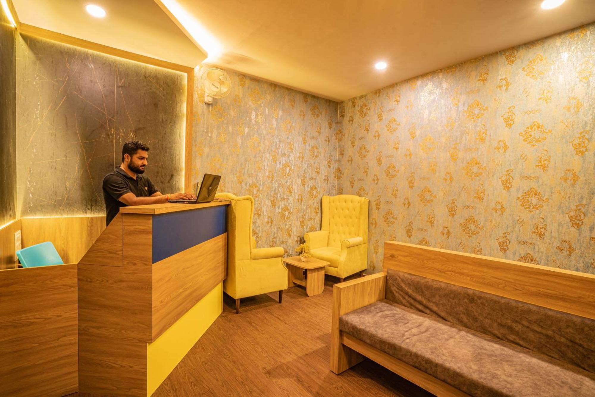 Hotel Naman Udaipur Kültér fotó