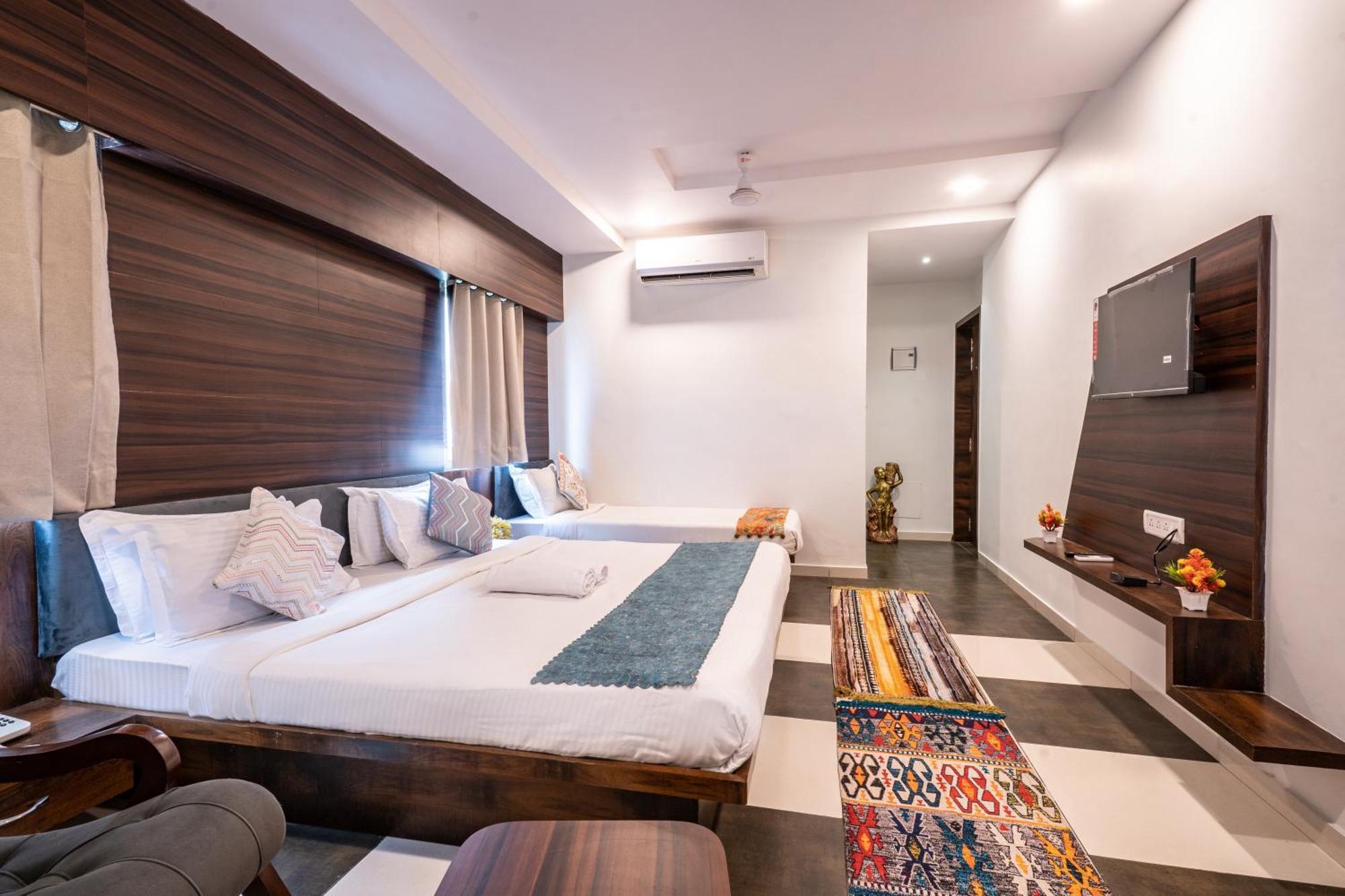 Hotel Naman Udaipur Kültér fotó